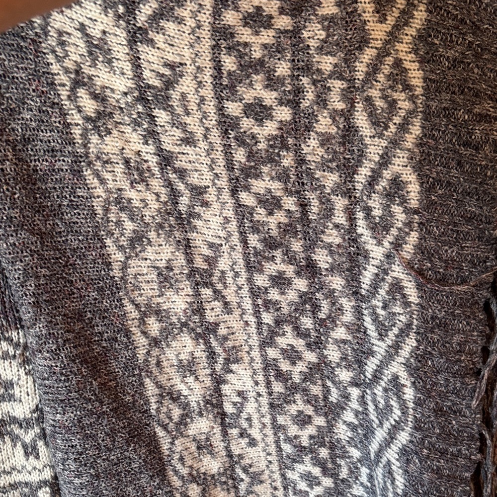 Pink Rose Charcoal and Cream Patterned Cardigan - Picture 5 of 9